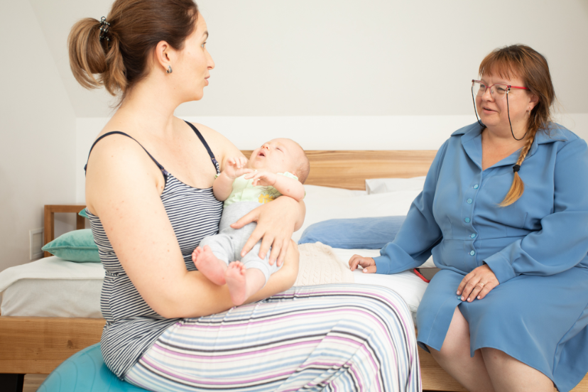 Breastfeeding and mobile lactation consultants